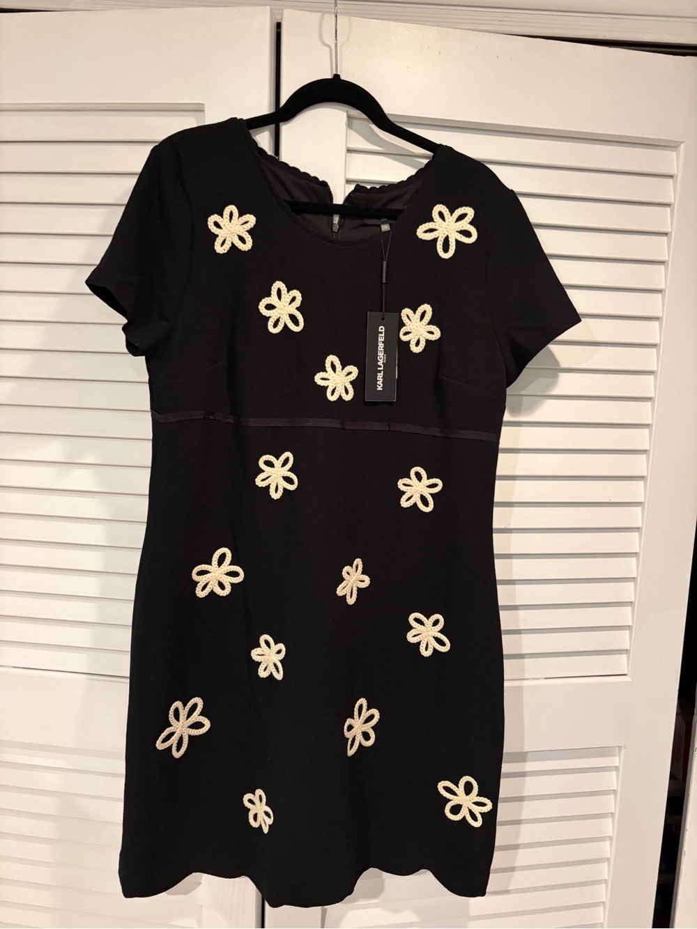 NWT Karl Lagerfeld Paris Black Floral Appliqué A-Line Dress